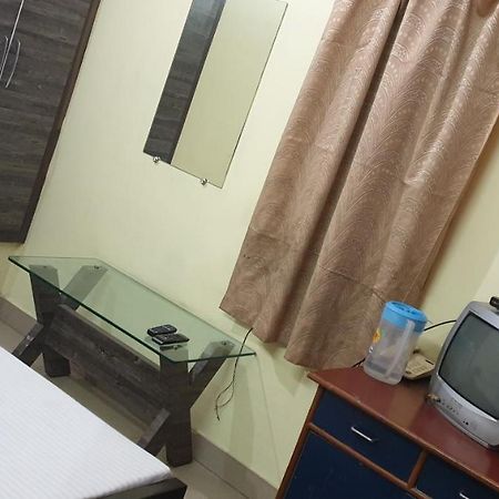 Hotel Tulsi Bānda Esterno foto